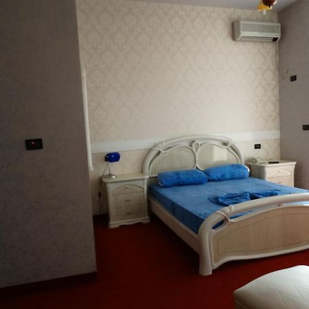 Garden Palase Hotel Fier Ngoại thất bức ảnh
