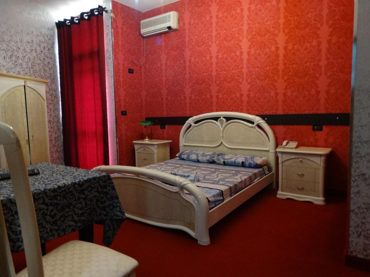 Garden Palase Hotel Fier Ngoại thất bức ảnh