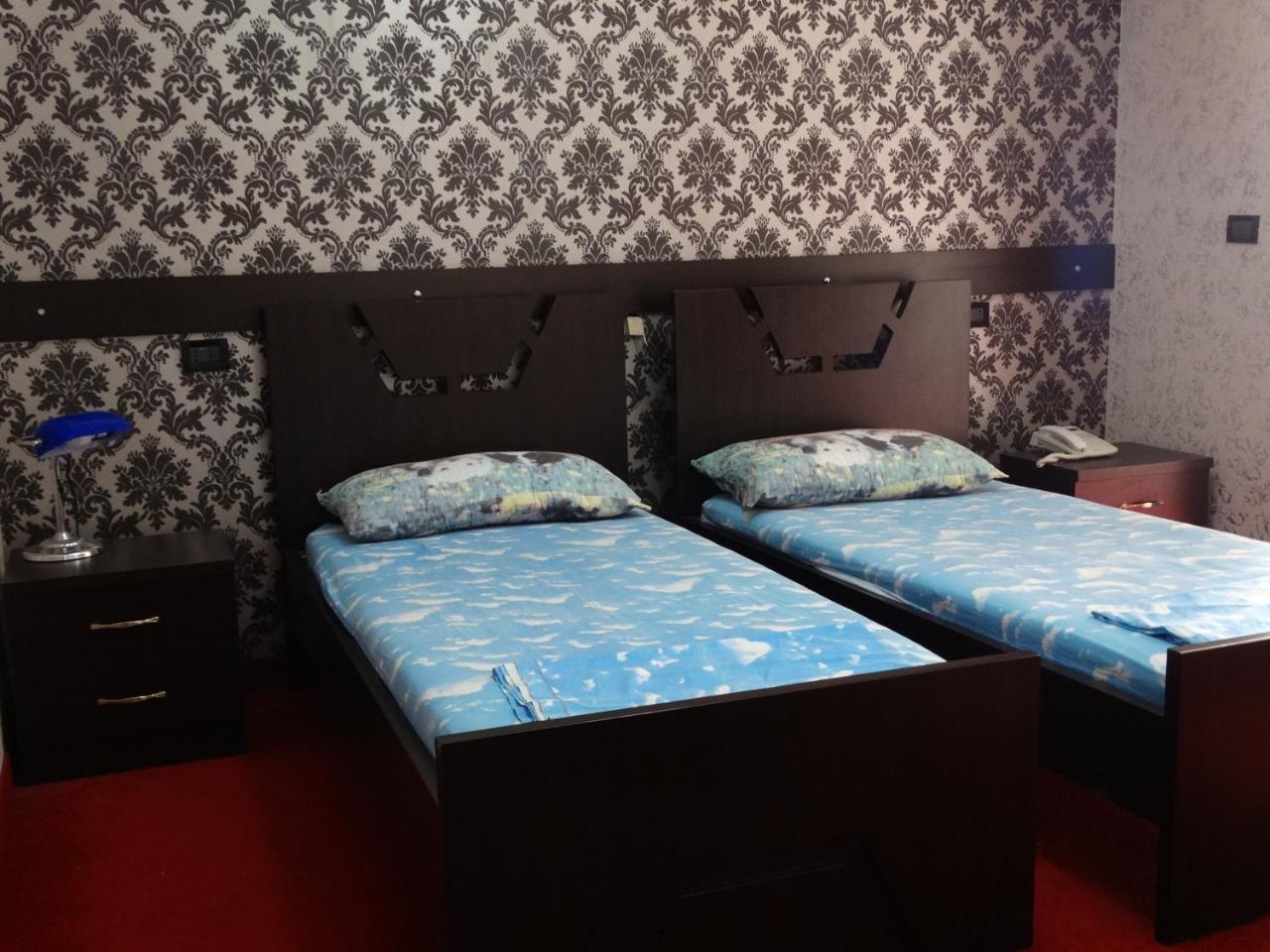 Garden Palase Hotel Fier Ngoại thất bức ảnh
