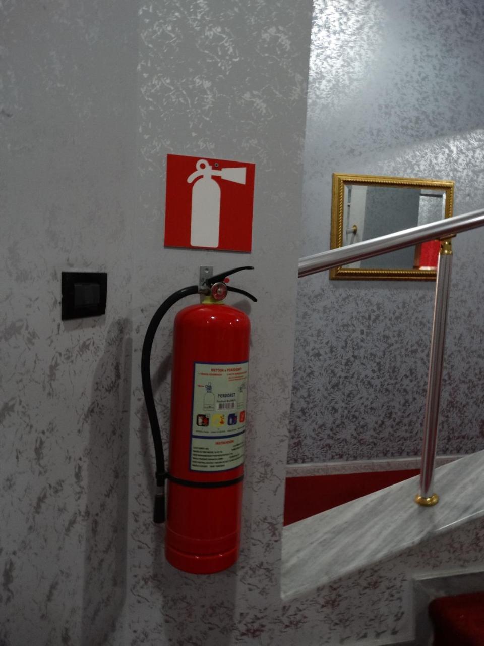 Garden Palase Hotel Fier Ngoại thất bức ảnh