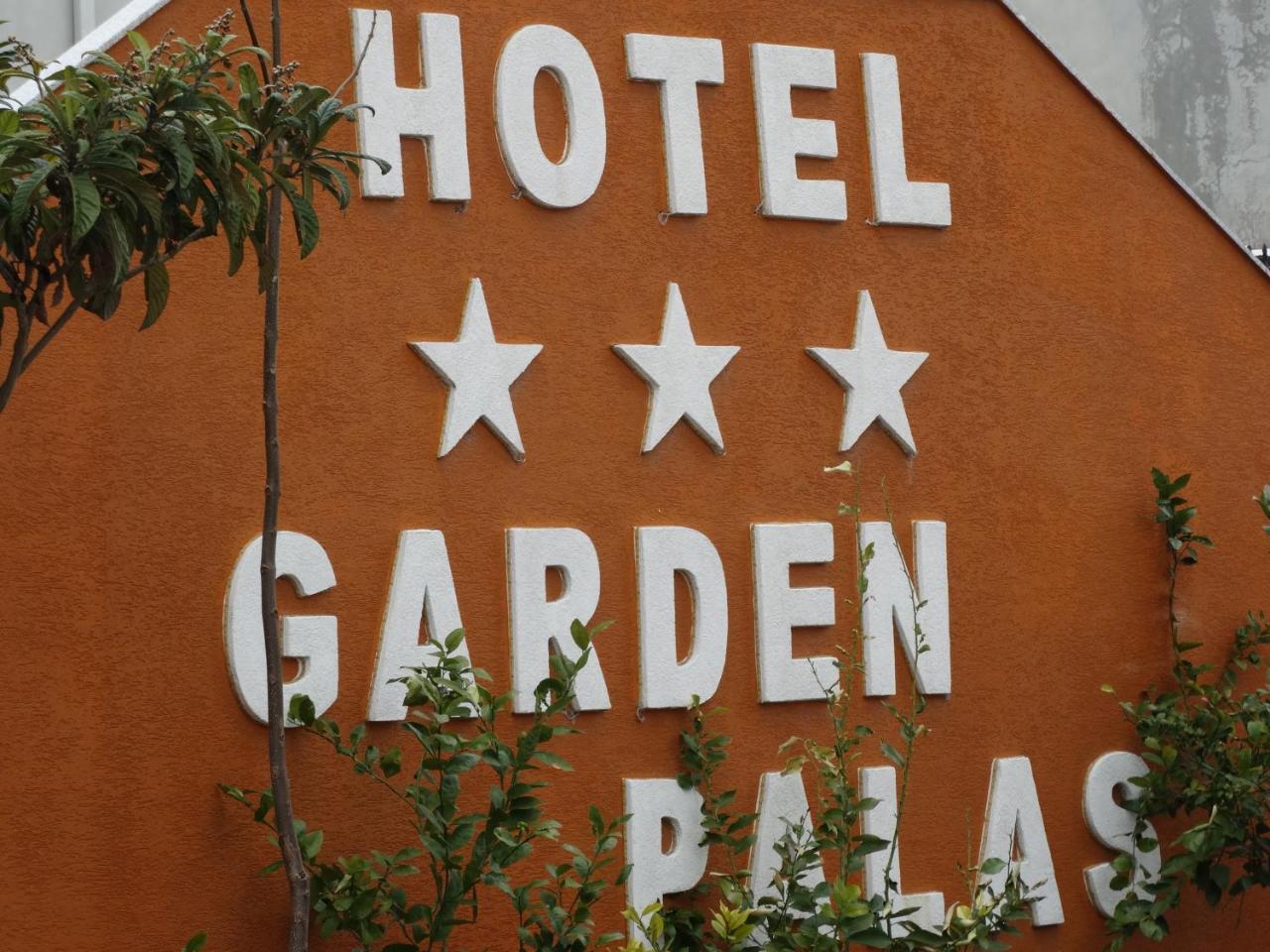 Garden Palase Hotel Fier Ngoại thất bức ảnh
