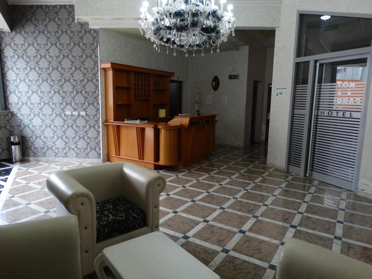 Garden Palase Hotel Fier Ngoại thất bức ảnh
